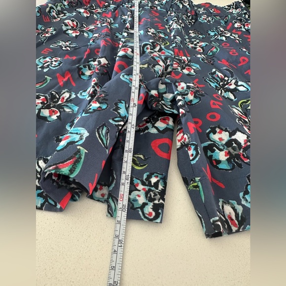 Emporia Armani shorts size 48(can fit size 10-12- or 14)does have a red belt NWT - Picture 6 of 9